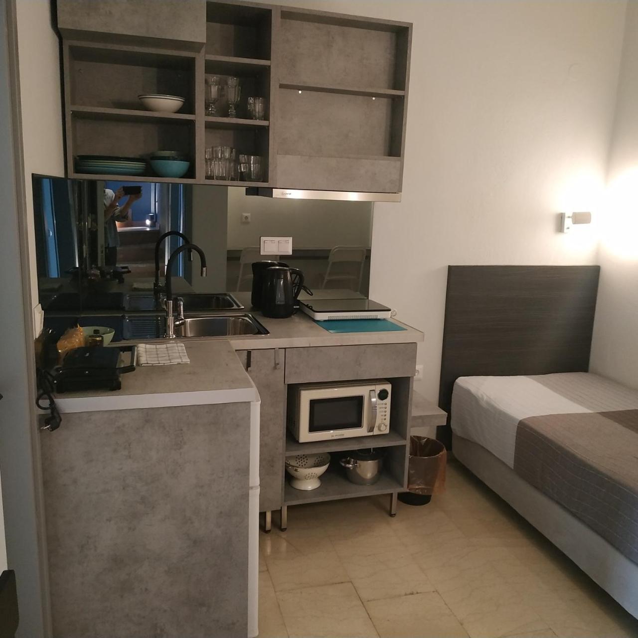 Loc Hospitality Urban Aparthotel 2*